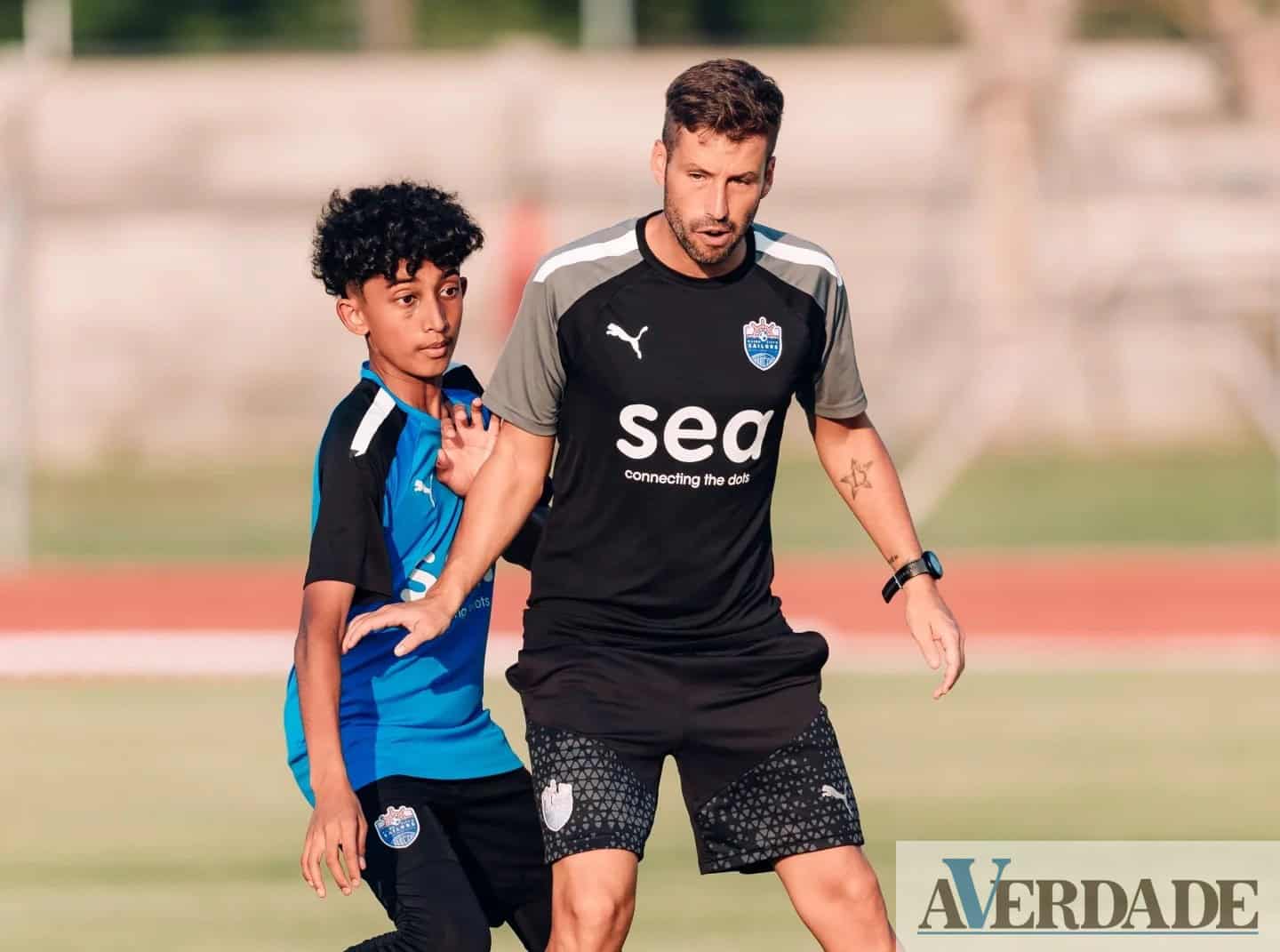 Gonçalo Barbosa regressa a Portugal para pausa natalícia após aventura no futebol de Singapura