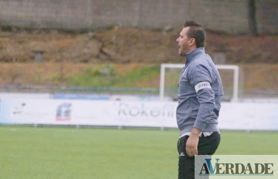 UD Torrados anuncia fim de ligação ao treinador Hélder Ferreira