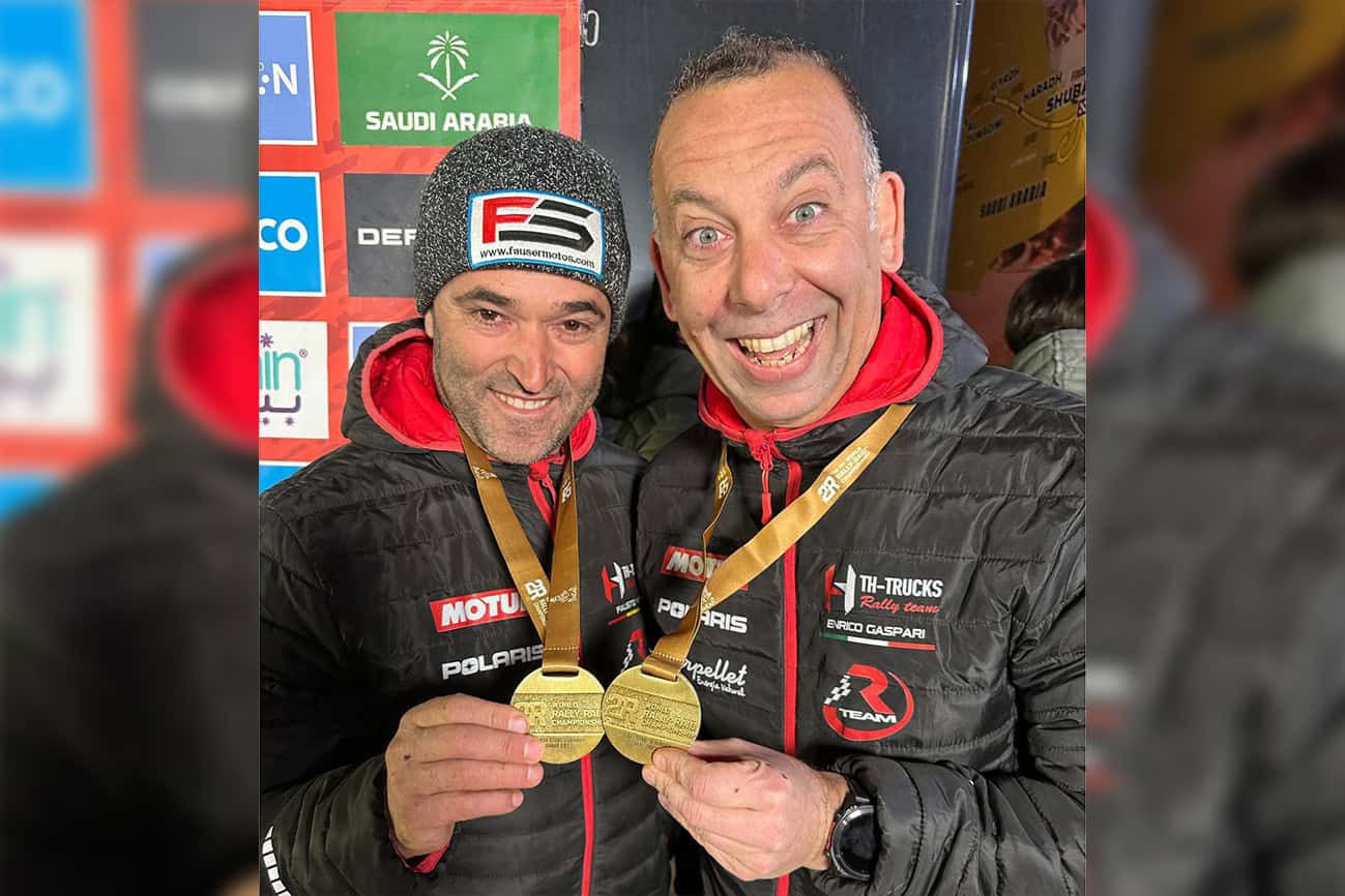 Fausto Mota conquista quarta vitória em etapas no Dakar e ajuda colega a alcançar primeiro triunfo