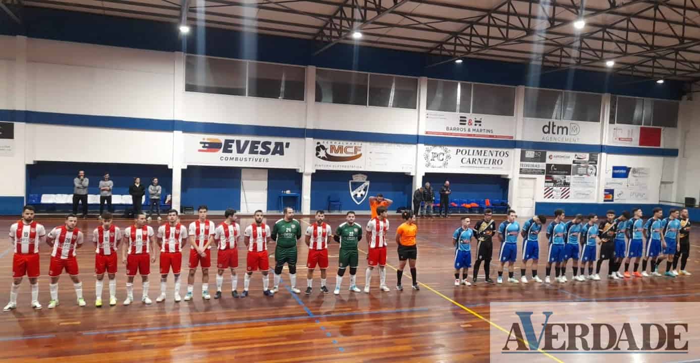 Jogo entre Escolas de Arreigada B e FC Aliviada interrompido devido a piso escorregadio