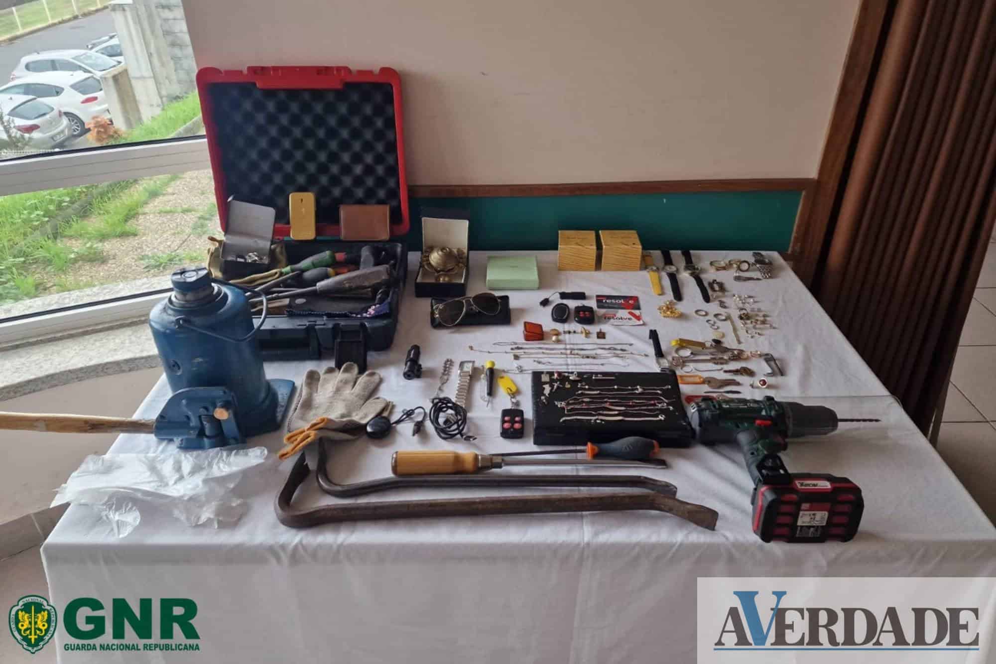 Homem de 46 anos constituído arguido por furto em residência em Paços de Ferreira