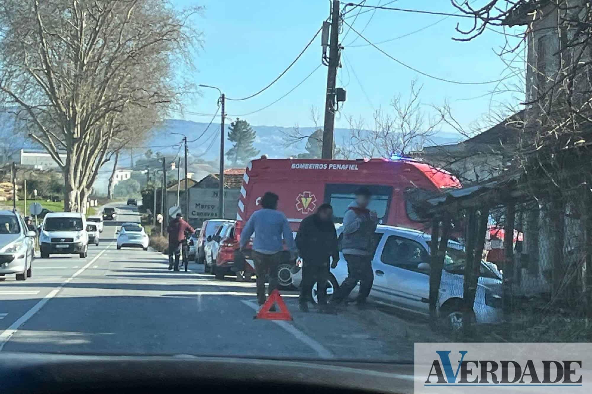 Colisão em Penafiel provoca dois feridos