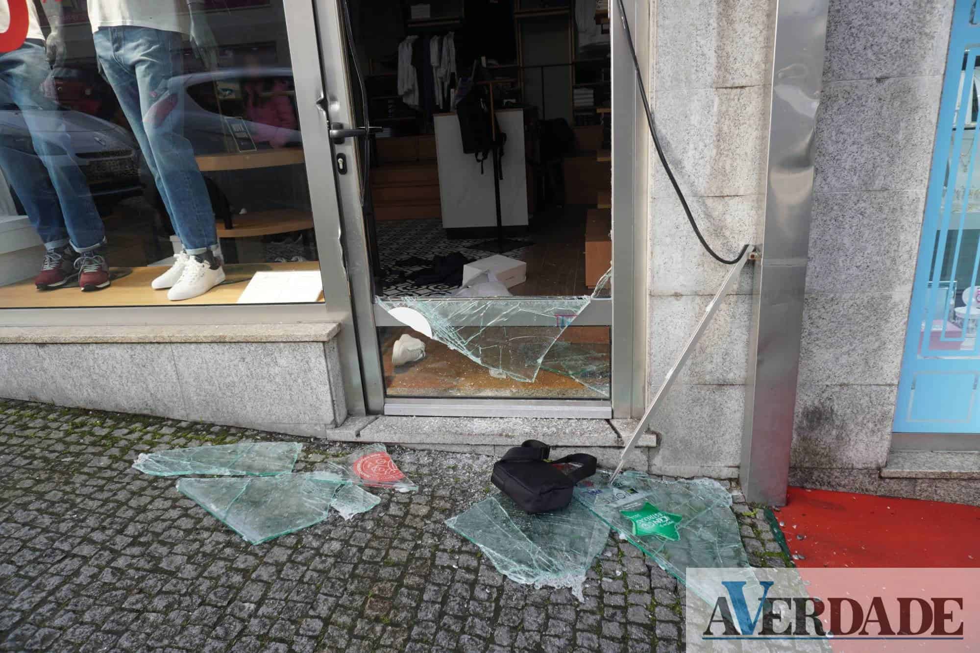 Loja de roupa volta a ser assaltada em Marco de Canaveses