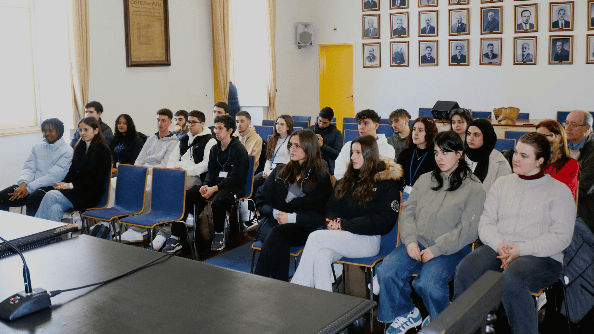 Alunos do projeto Erasmus VET recebidos na Câmara Municipal de Castelo de Paiva