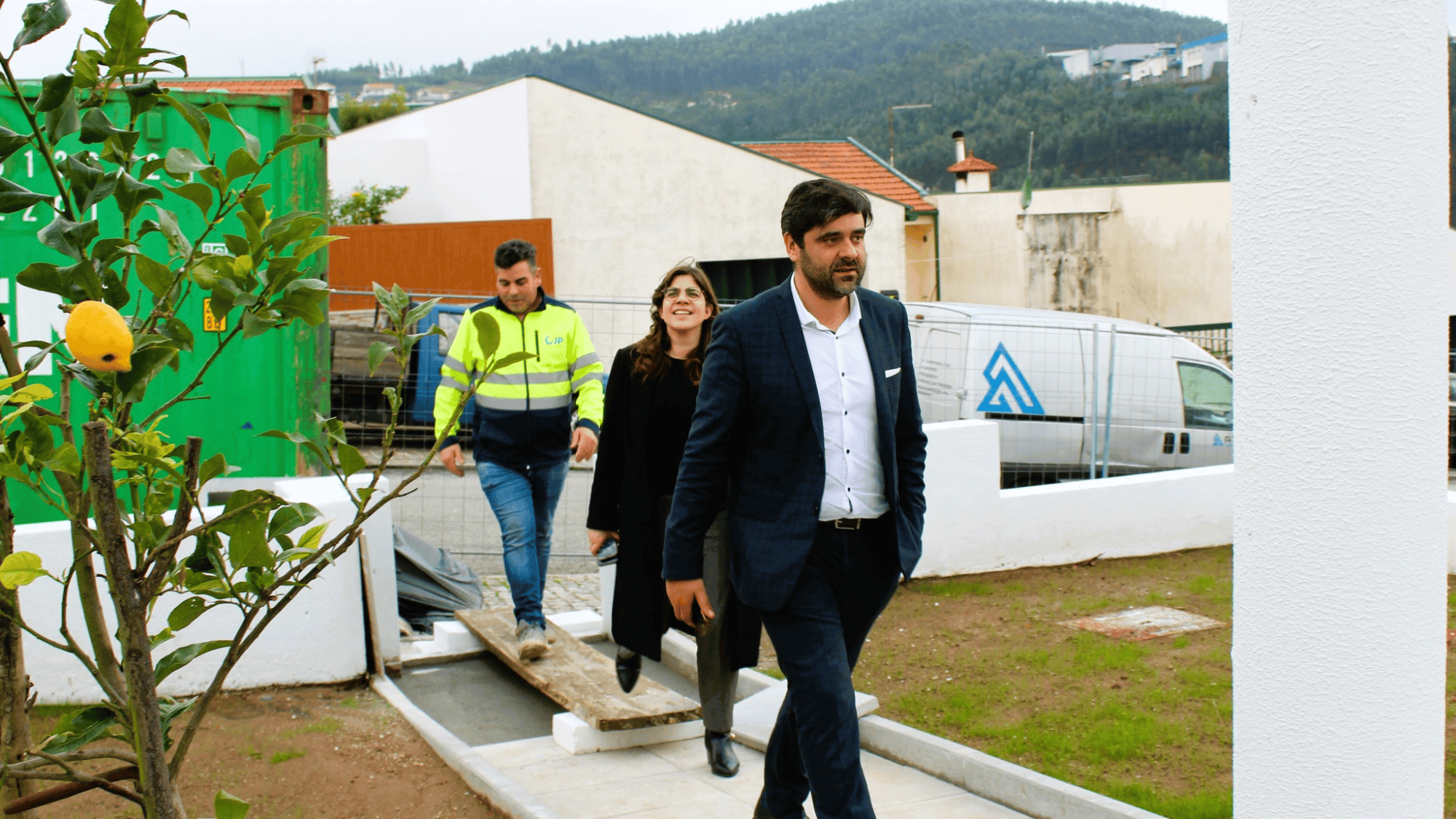 Presidente de Castelo de Paiva visita obras de requalificação de habitações sociais