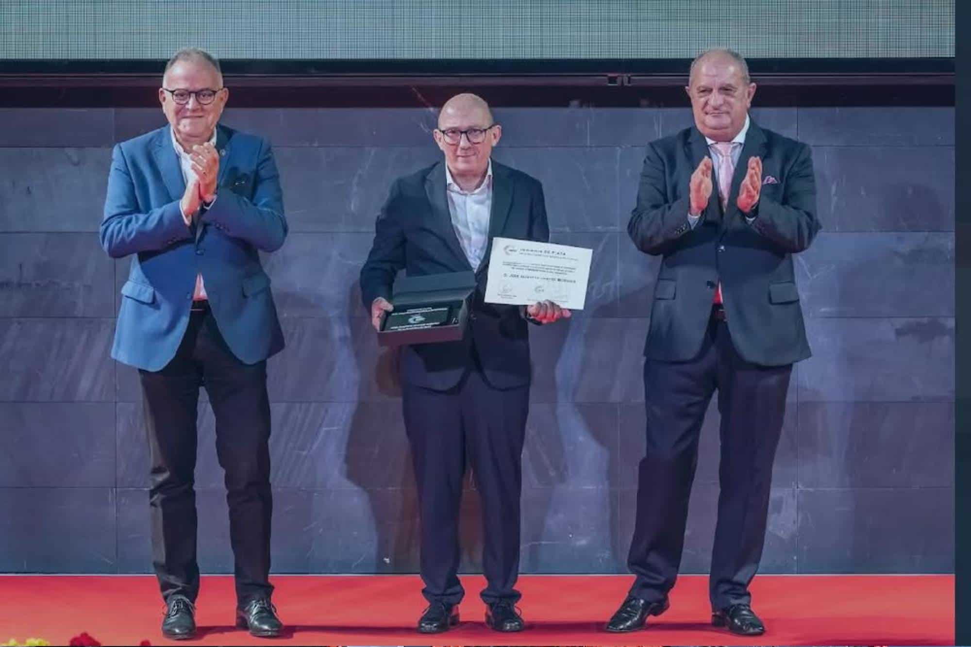 Federação espanhola reconheceu trabalho de narrador de hóquei em patins de Castelo de Paiva